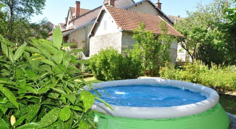 Vacation home with 2 rooms for 4 persons in Besancon