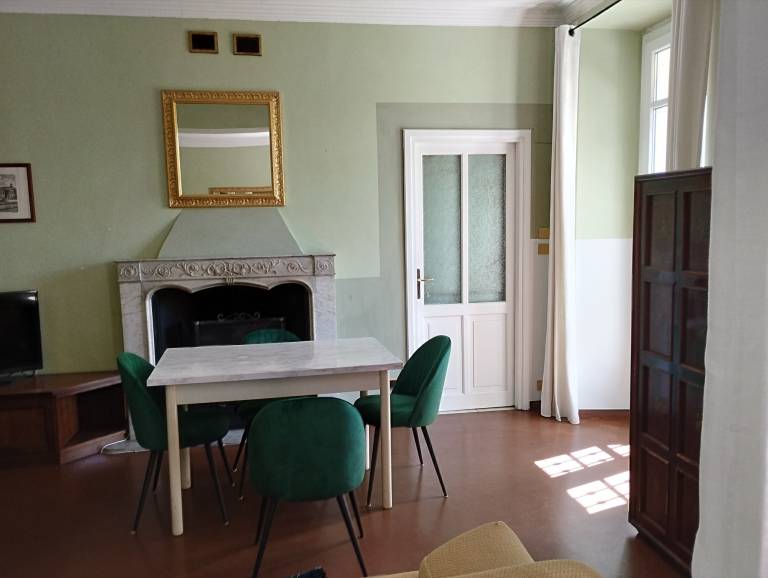 Suite with Fireplace, Private Terrace, Wi-Fi & Air Conditioning in Varese — photo 5