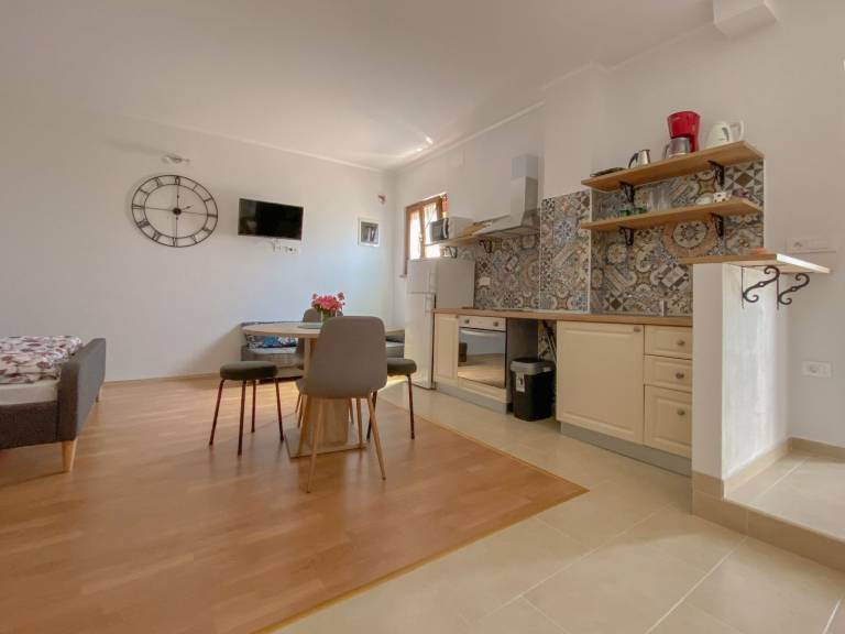 Wonderful apartment with patio | Dogs allowed — photo 3