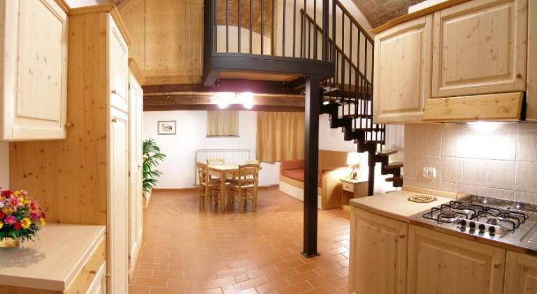 Serviced apartment with pool & yard — photo 5