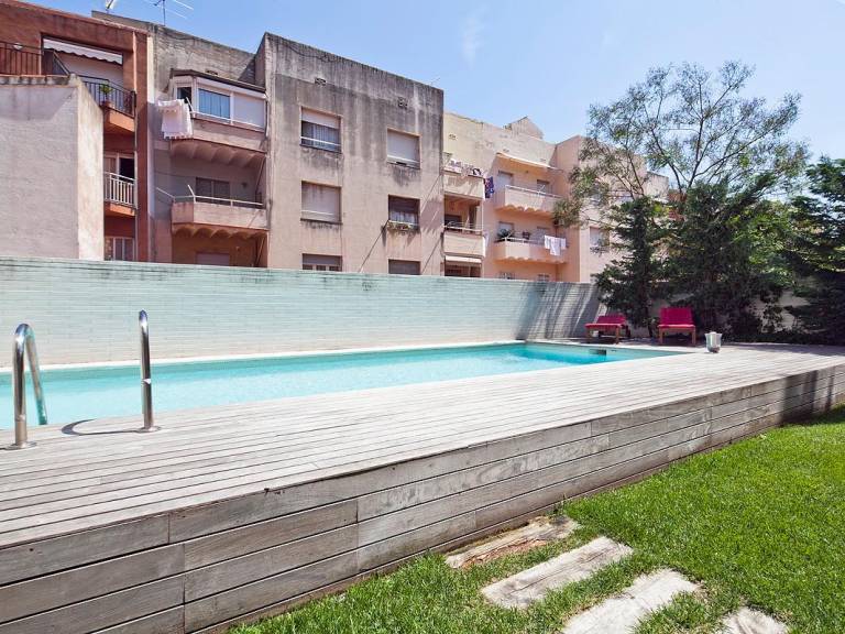 Rental apartment with patio, yard & pool | Near Park Güell in San Ramon, CA