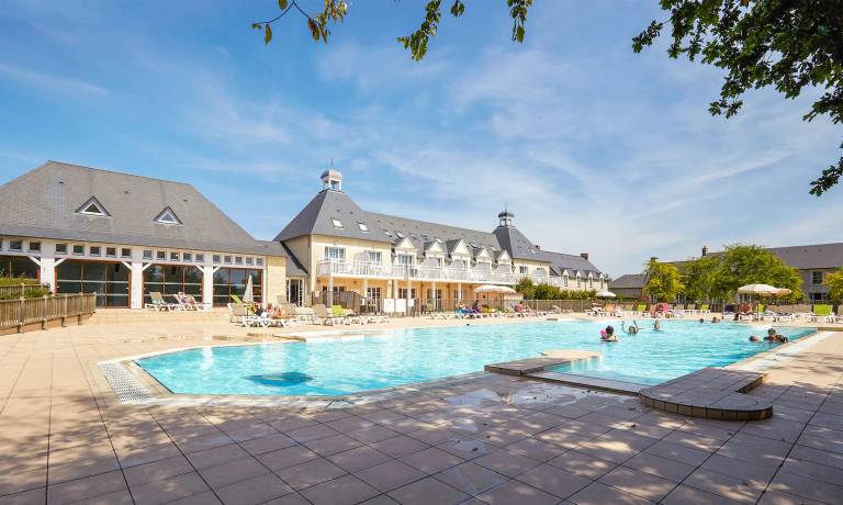 Appart'hôtel  Port-en-Bessin-Huppain