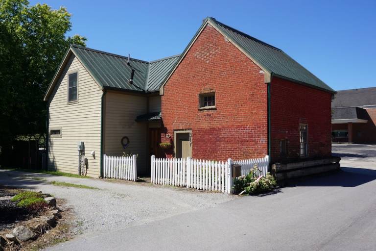 Bardstown, KY Cabin Rentals from 91 Hometogo