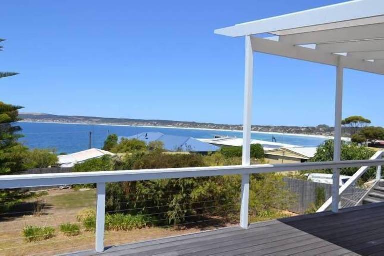 House Emu Bay