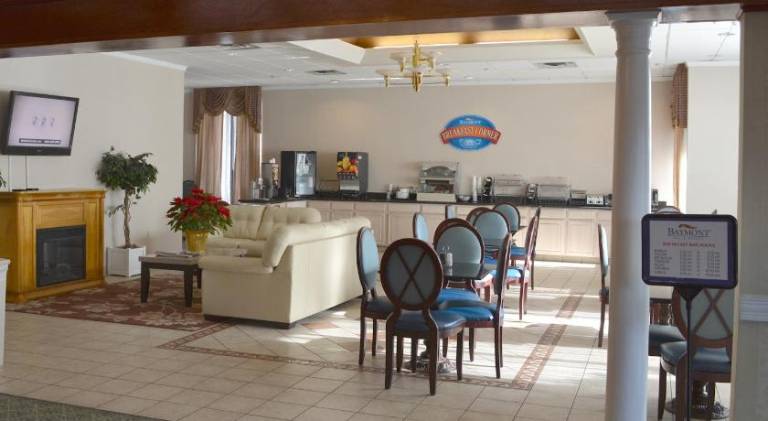 Baymont by Wyndham East Windsor Bradley Airport — photo 3