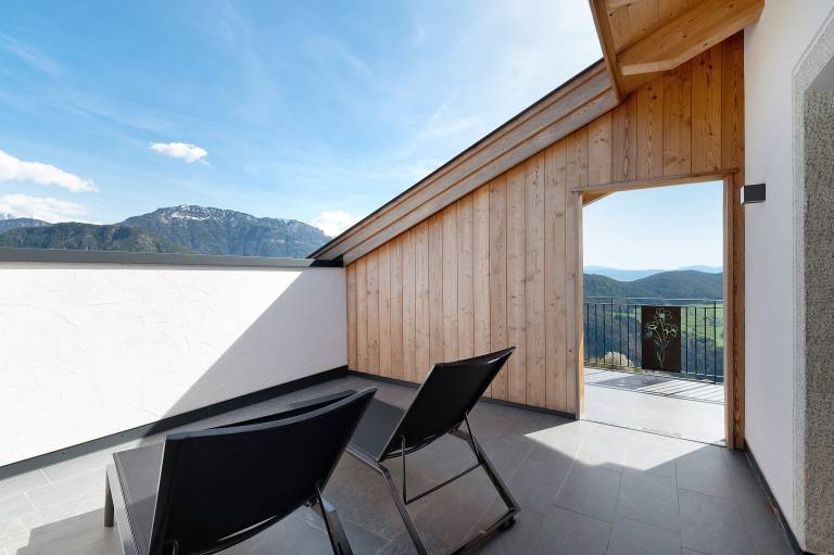 Holiday Apartment 'Platiederhof Apt Tschöfas' with Mountain View, Terrace & Wi-Fi — photo 2