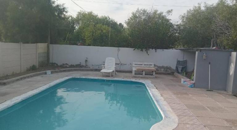 Holiday apartment with BBQ, private pool & yard — photo 5