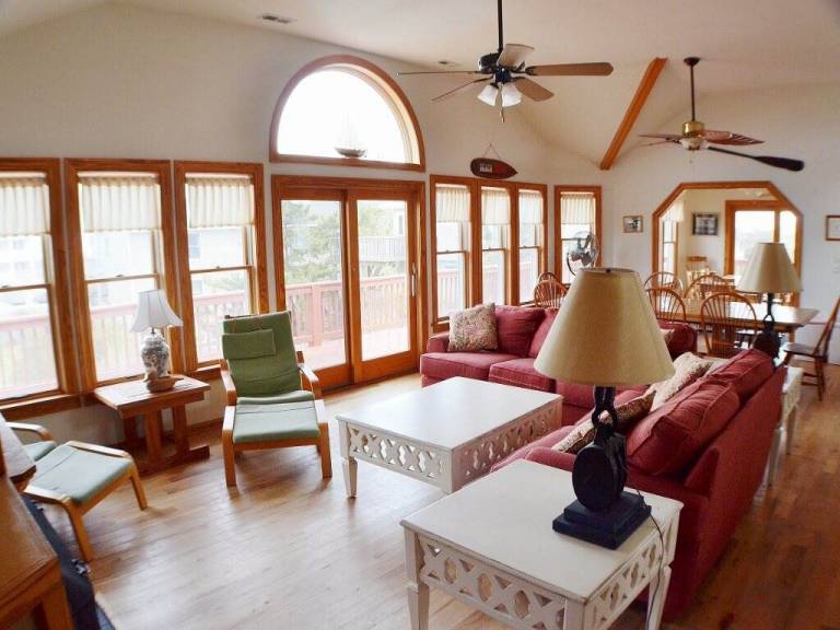 Vacation home with jacuzzi, barbecue & private pool | Beach view — photo 5