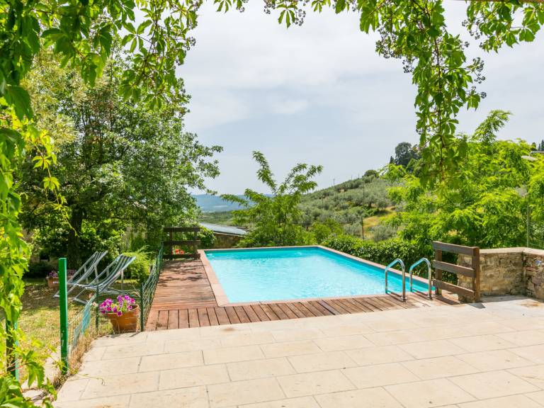 House with private pool, barbeque & garden — photo 2
