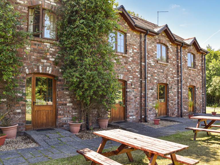 Cabin Southgate