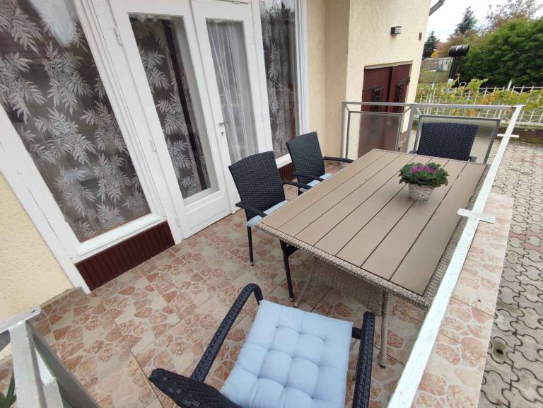 House with patio, garden & barbecue — photo 3