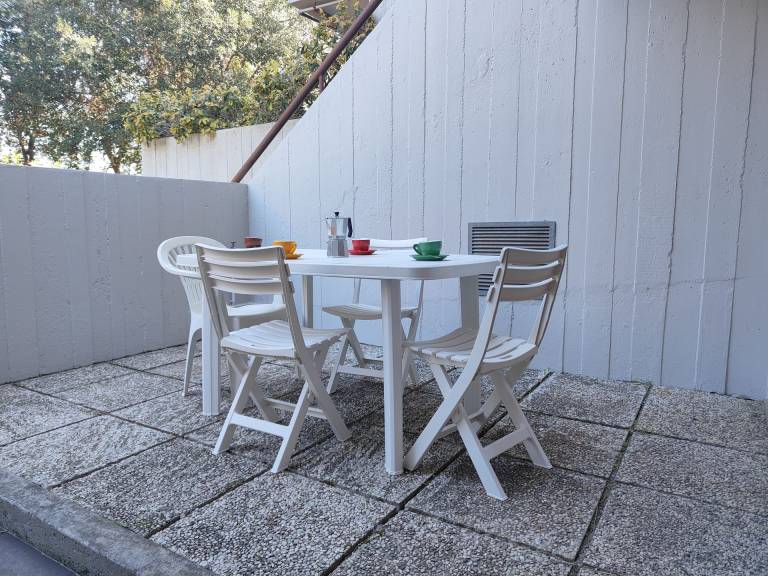 Holiday apartment with garden — photo 2