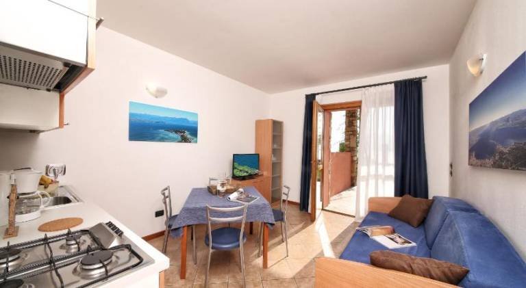 Charming serviced apartment with pool, garden & terrace | Close to the beach | Pets are welcome — photo 5