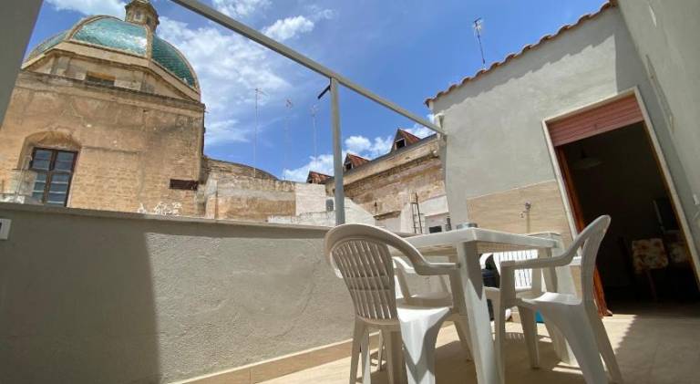 House with 2 rooms for 6 persons in Marsala
