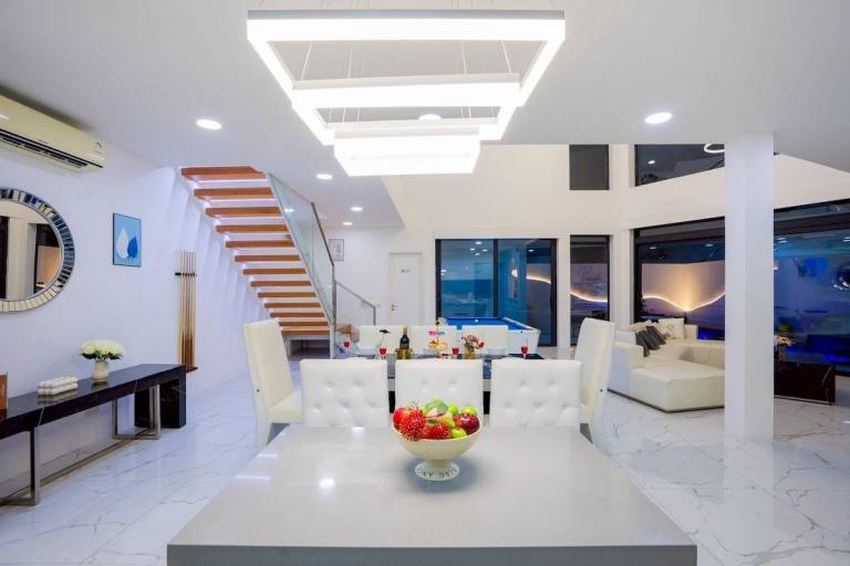 Villa with 5 rooms for 14 persons — photo 4