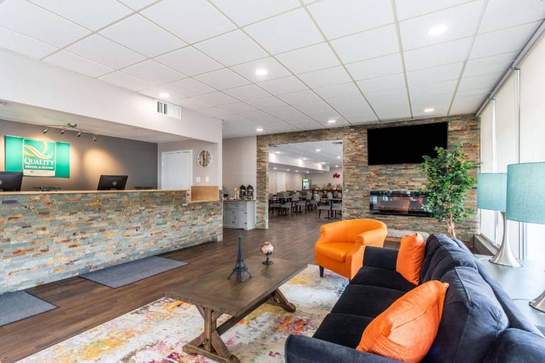 Quality Inn & Suites Vandalia near I-70 and Hwy 51 — photo 2