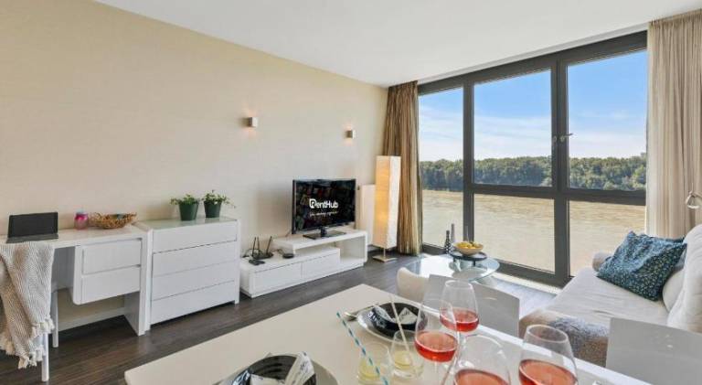 Beautiful apartment | Near Hlavné námestie | Dogs allowed — photo 2