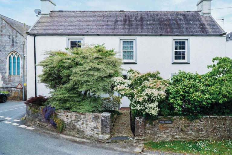 House  Tenby