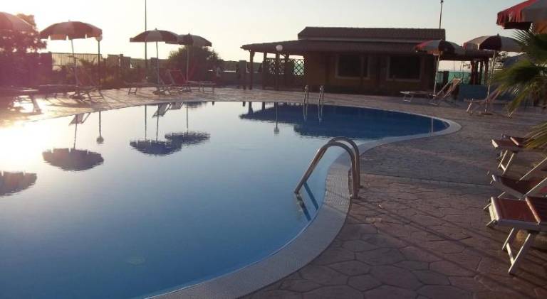 Serviced apartment with garden in Tropea