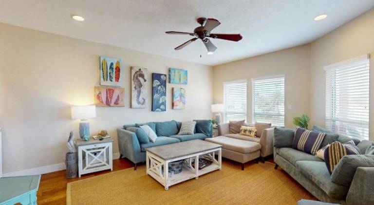 Fully equipped beautiful house with barbeque & patio | Beach nearby | Good for workation | Pets allowed — photo 2