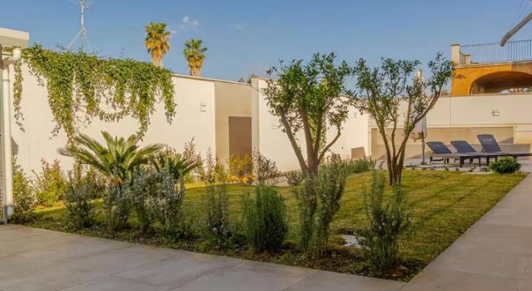 Villa with hot tub & pool | Close to the beach | Pets allowed — photo 5