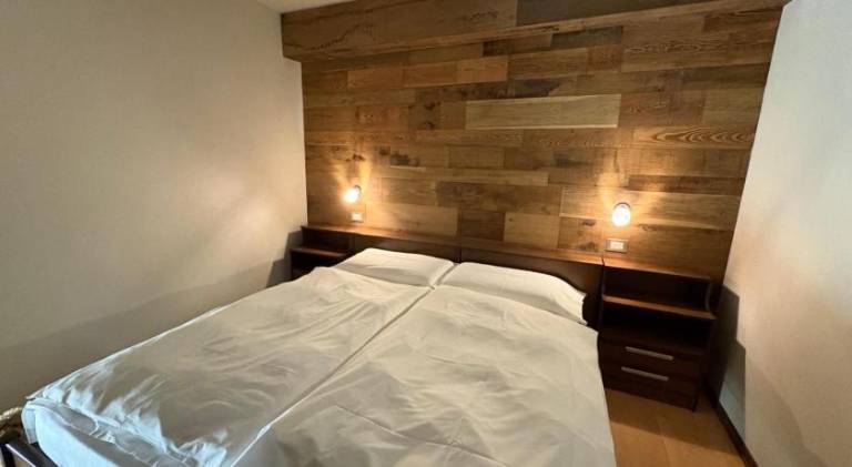 Holiday apartment with terrace in Valdidentro