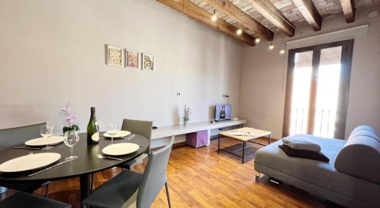 Fully equipped apartment with terrace | Next to Casa Milà | Pet-friendly — photo 3