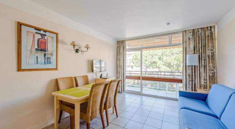 Pleasant rental apartment with pool | Pet-friendly — photo 2