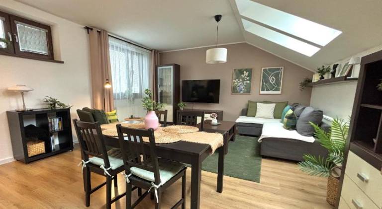 Cozy Apartment for Couples, Friends & Families — photo 3