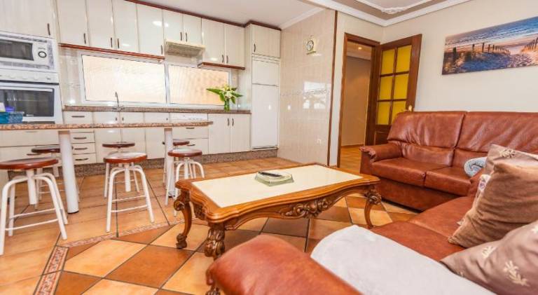 House with terrace, barbecue & yard | Pets are welcome — photo 2