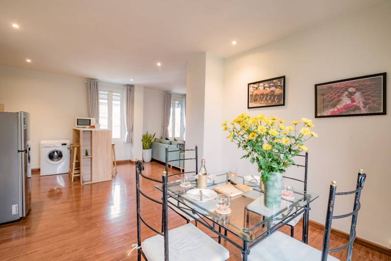 2BR 1BA Two bedroom Apartment 302