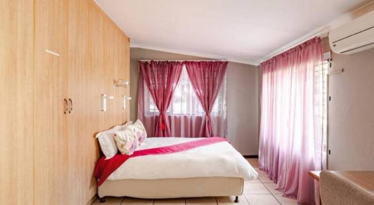 Holiday apartment with 1 room for 4 persons — photo 2