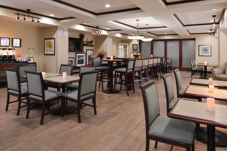 Hampton Inn Alpine — photo 3