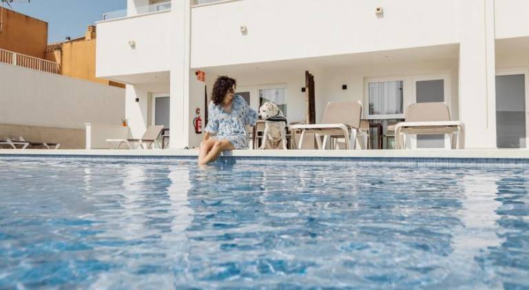 Serviced apartment with pool & terrace — photo 4
