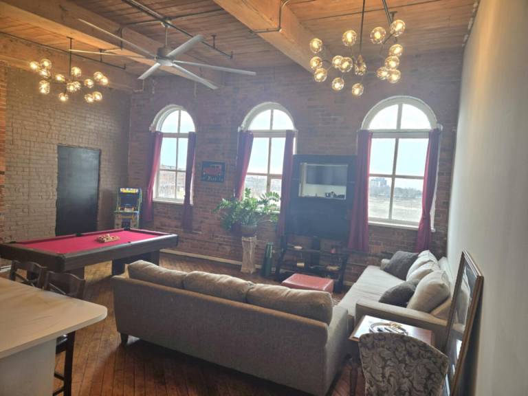 Detroit Riverwalk Loft — photo 2