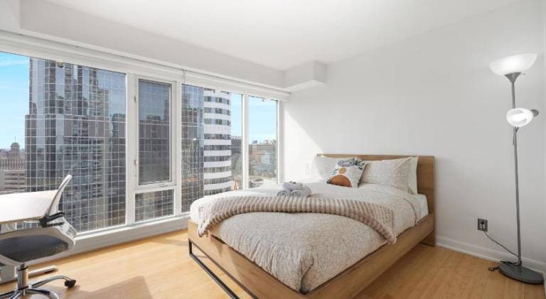 Luxury Suite Eaton Centre near FIFA World Cup