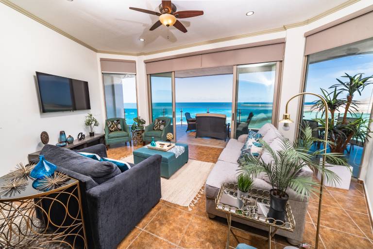 Condo Sandy Beach