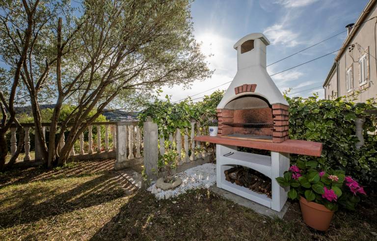 Rental apartment with patio, barbecue & garden | Sea view | Pets are welcome — photo 4