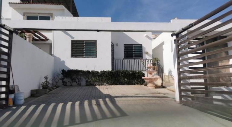 Beautiful house with yard | Pets are welcome in Escondido, CA