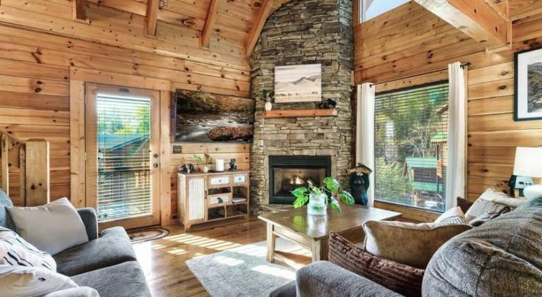 Vacation home with terrace, BBQ & hot tub | Perfect for remote work in Pigeon Forge, TN