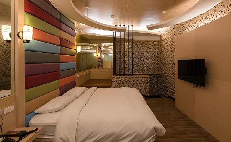 Motel Lotus Pond