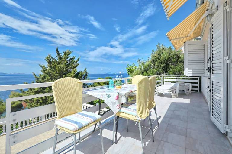 Apartment with grill & patio | Sea view | Close to the beach | Pets allowed — photo 2