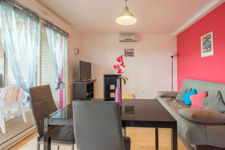 Apartment 'Le Clos Du Champ De L'Amour - Rochefort' with Private Pool, Wi-Fi & AC — photo 4
