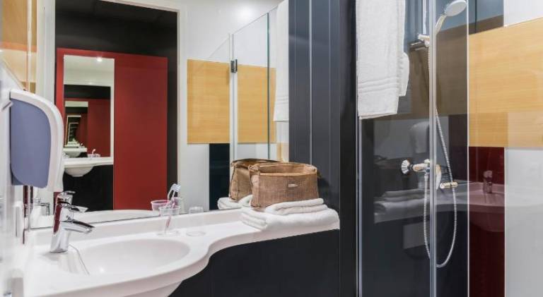 Ibis budget Oostende airport — photo 2