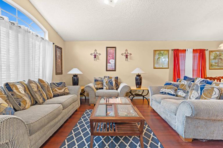 Family-oriented house with jacuzzi & garden | Pet-friendly — photo 5