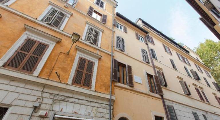 Apartment | Close to Trevi Fountain | Perfect for remote work — photo 4