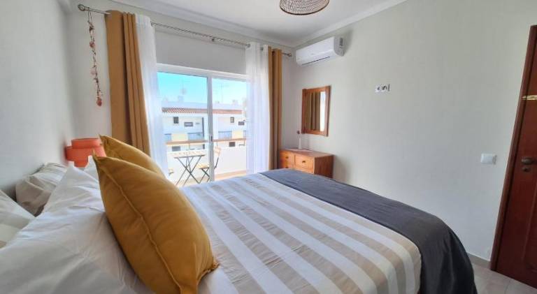Rental apartment with private pool & yard | Perfect for remote work in Albufeira
