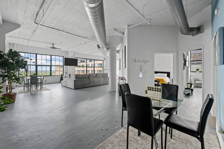 Apartment Downtown West