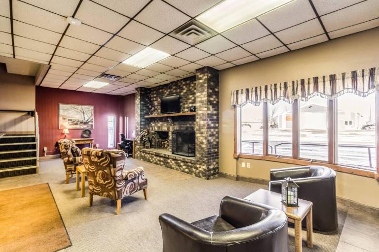 Econo Lodge Valley City — photo 2