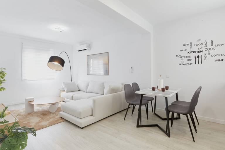 Apartment with fast internet | City view — photo 2